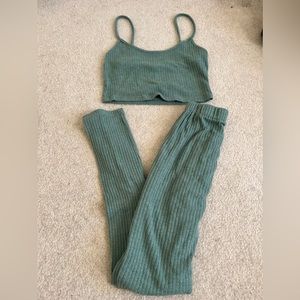 SHEIN Crop Top and Leggings SET